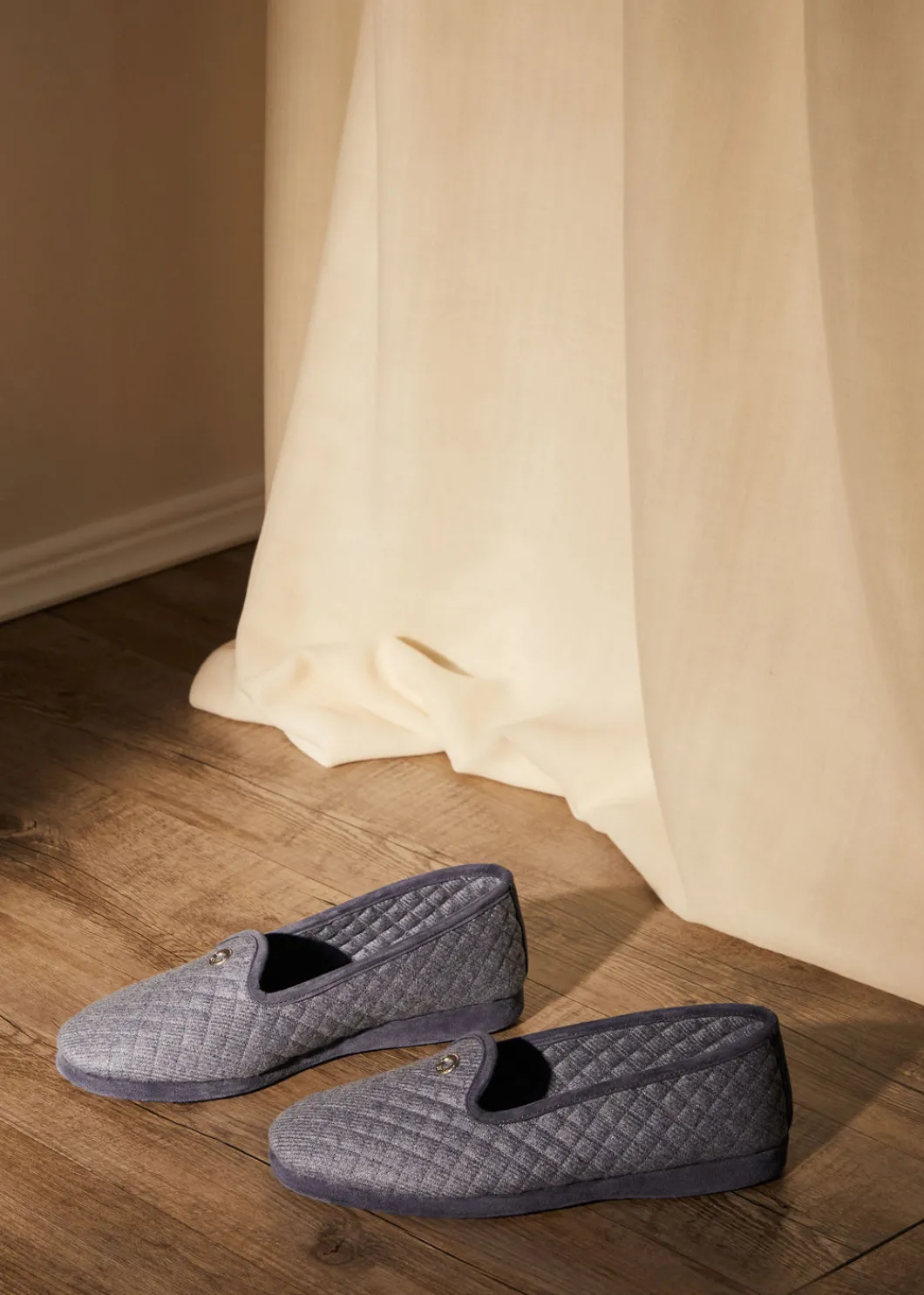 Flash Sale Classic Slippers Woman For Her