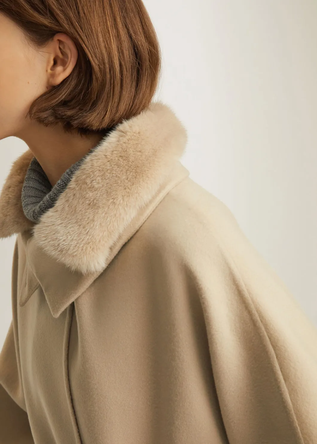 New Denice Cape Woman Coats & Capes
