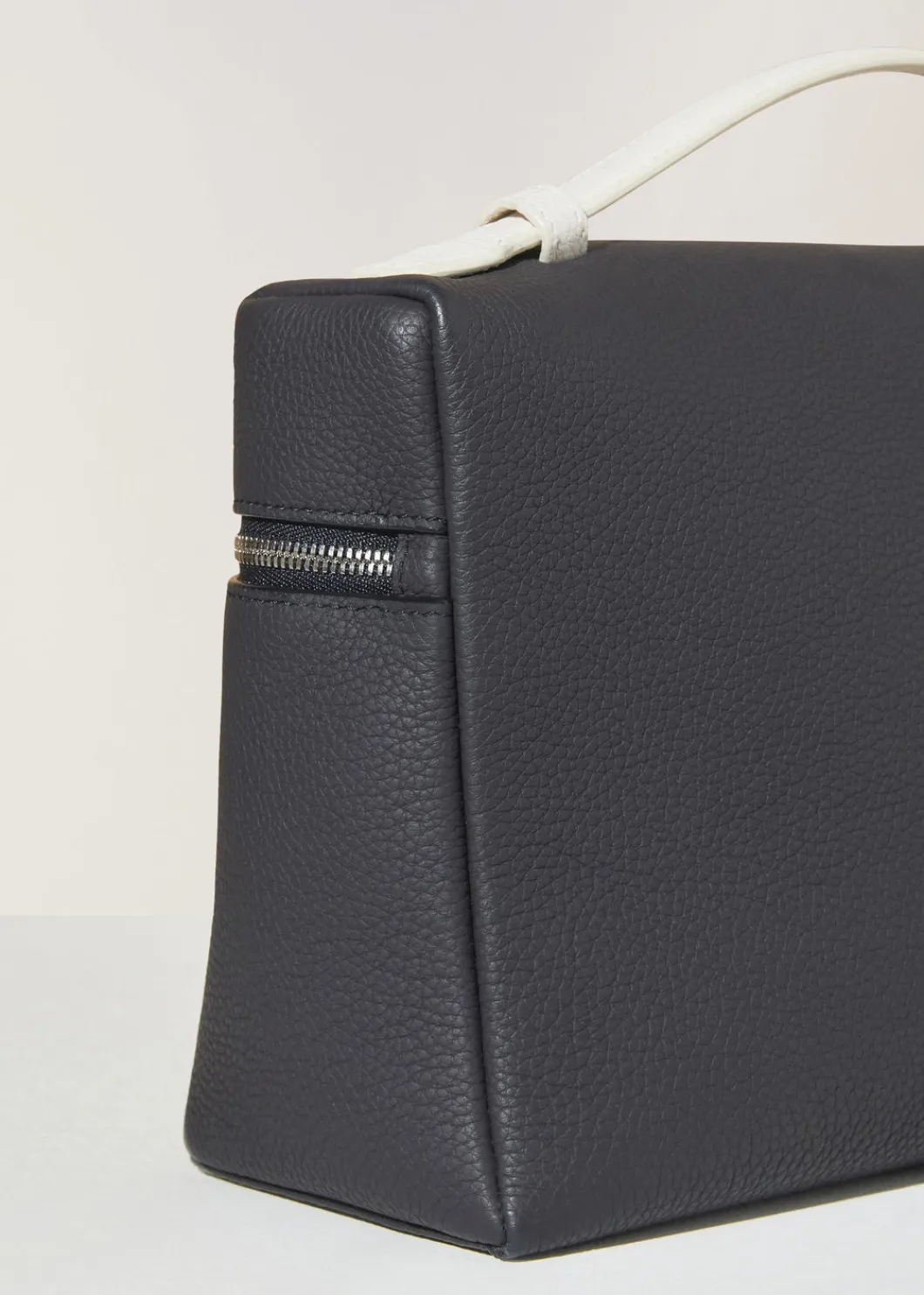 Shop Extra Pocket Pouch L 27 Woman Pouches
