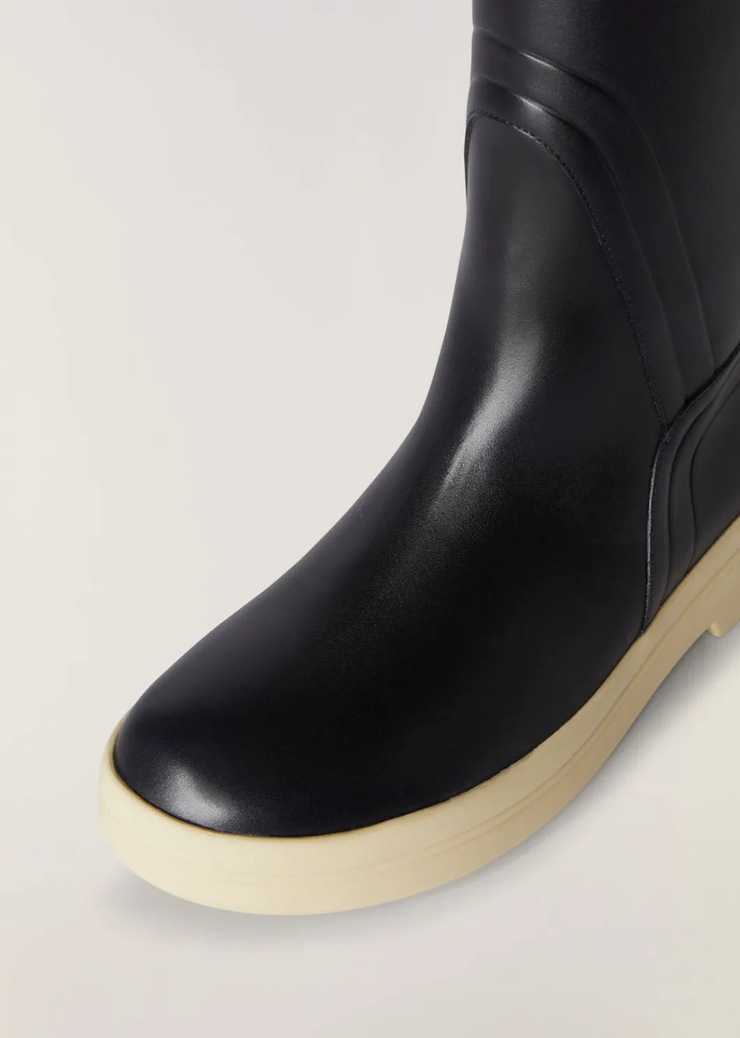 Fashion Lakeside Boots Woman Boots And Ankle Boots