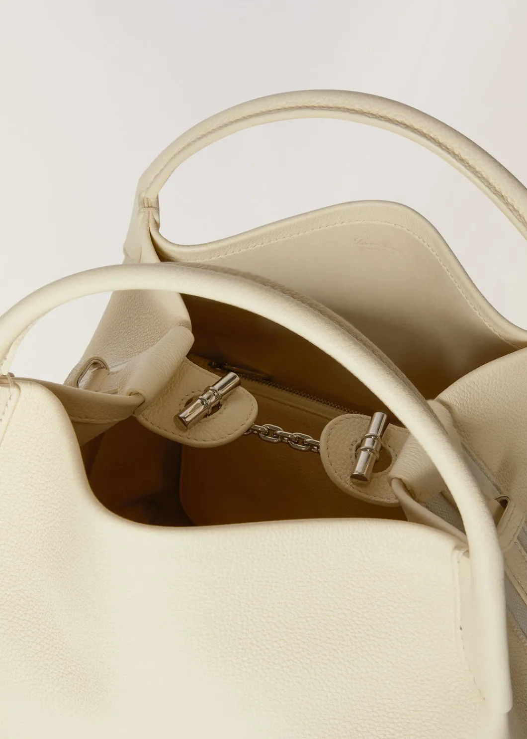 Shop Large Bale Bag Woman Cross Body And Shoulder Bags