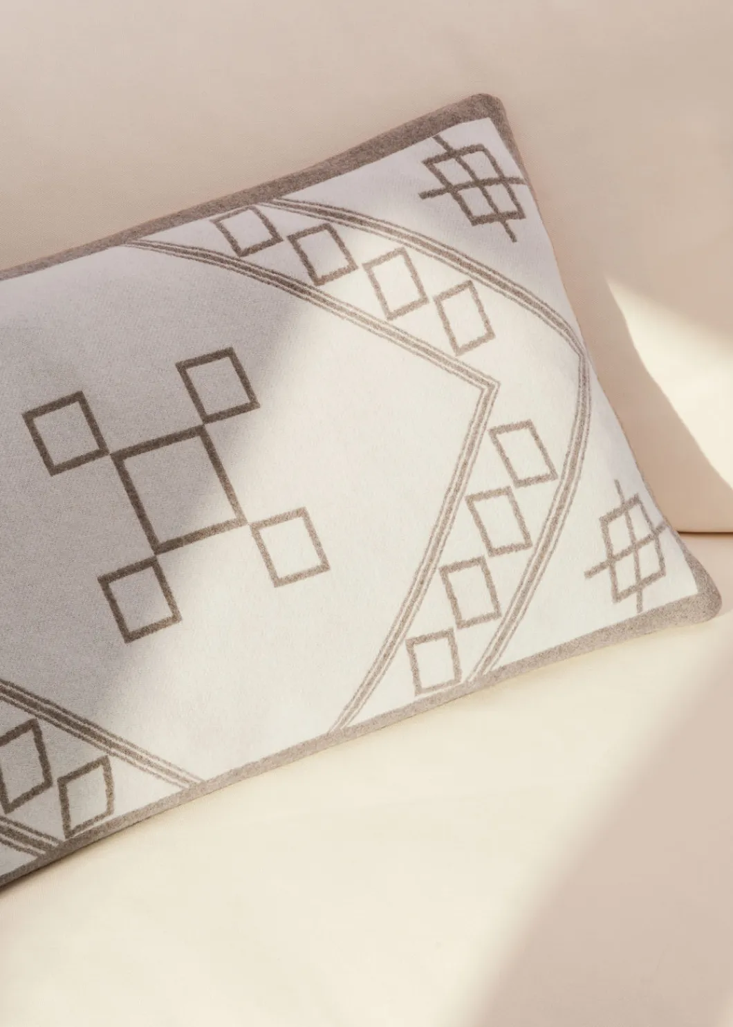 Best Sale Rectangular Throw Pillow Throw Pillows