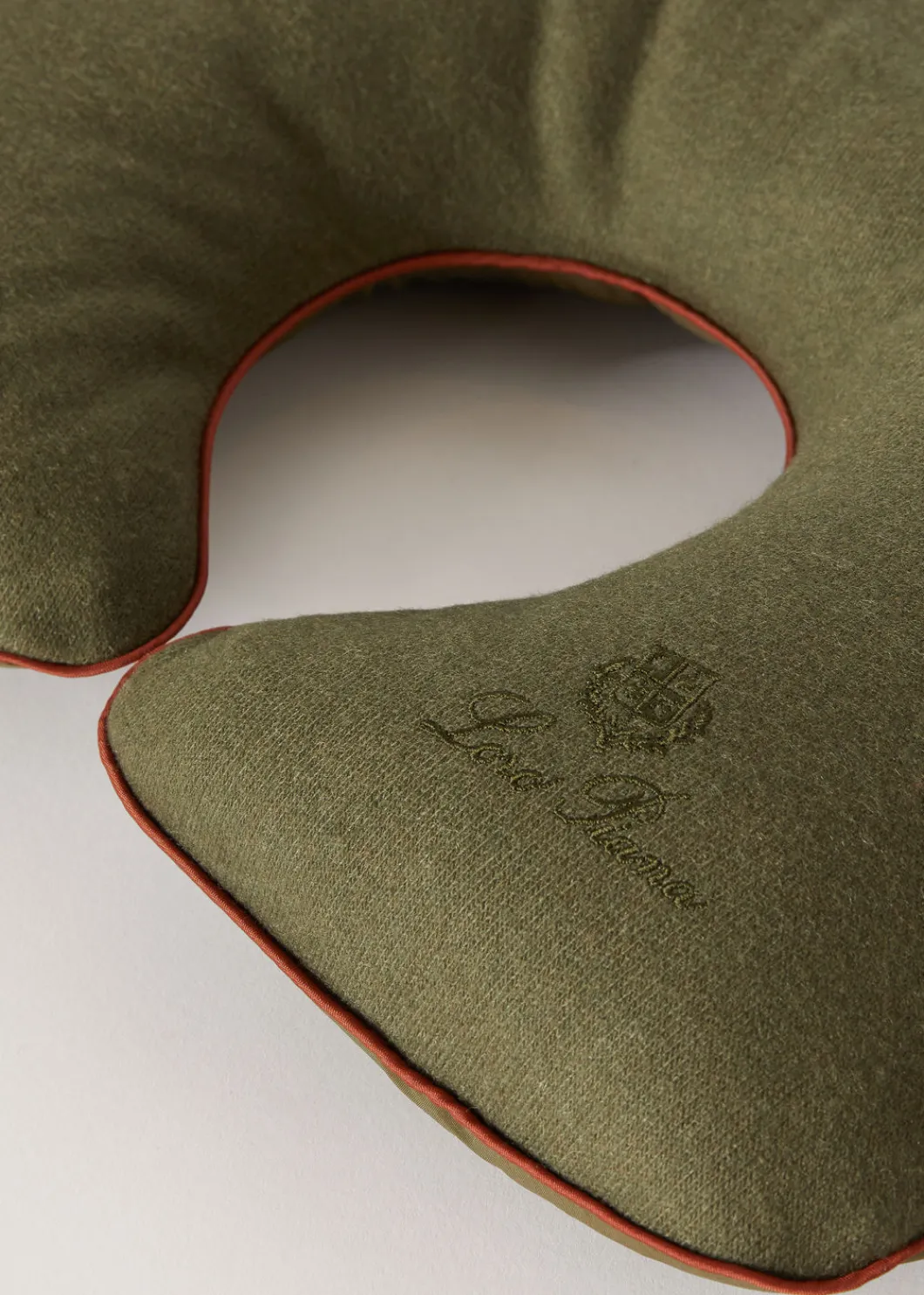 Best Sale Travel Pillow Man Travel Set
