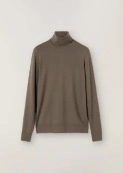 Hot Turtleneck Man Knitwear