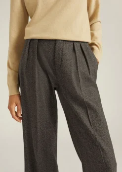 Store Yurik Pants Woman Trousers & Shorts